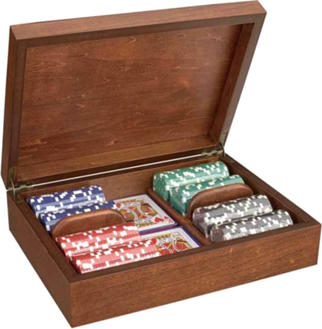 Комплект за покер в дървена кутия - Radoca - С 200 професионални чипа без номинали - продукт